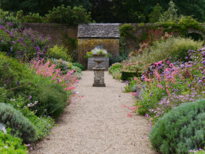 Henry Price Memorial Garden, Walled Garden, Wakehurst, West-Sussex