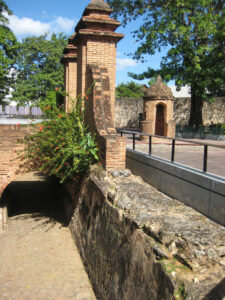 Puerta del Conde, Santo Domingo