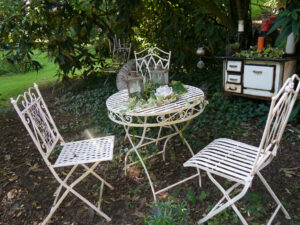 Irmgards Dekoküche im Landhausgarten Hantelmann