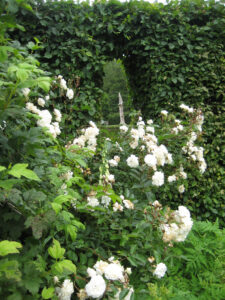 Ladies Garden, im weißen Teil, Coughton Court