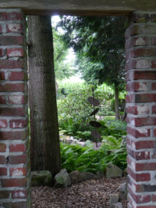 Im Waldgarten von Anneliese Kisfeld