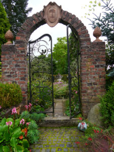 Eingang zum Torgarten im Garten Ulbrich