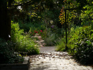 Im Lehrgarten Garten und Kunst Erna de Wolff