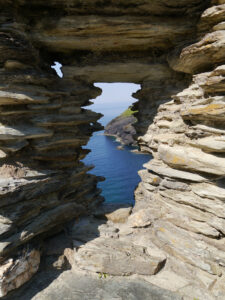 Ruinen auf der Steilklippe von Tintagel