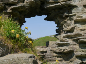 Mauerreste der der Burg Tintagel