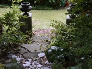 Eingang in den Schattengarten im Schaugarten Ulbrich