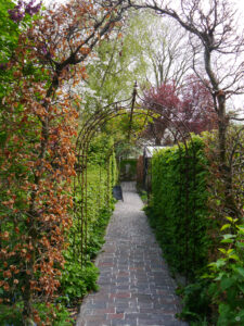 Am Weg in den Garten, die kleine Gärtnerei im Grünen Haus