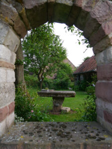 Jörg Diebels Naturgarten am Vogelsberg, der Ruinengarten