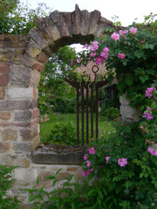 Jörg Diebels Naturgarten am Vogelsberg, der Ruinengarten