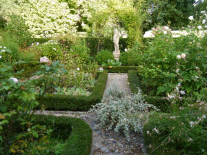 Im weißen Garten von Inge Feckl