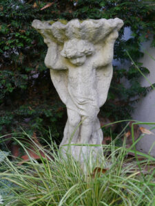 Skulptur im Garten Inge Feckl