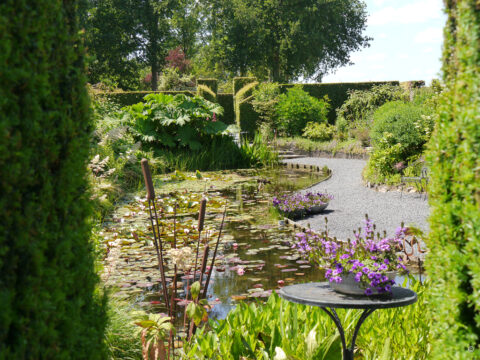 Im Teichgarten von Tuinfleur von Rika van Delden.